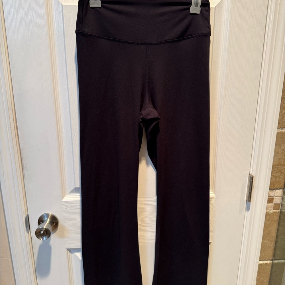 PINK Victoria's Secret Navy/Deep Blue Flare Leggins - Picture 4 of 7